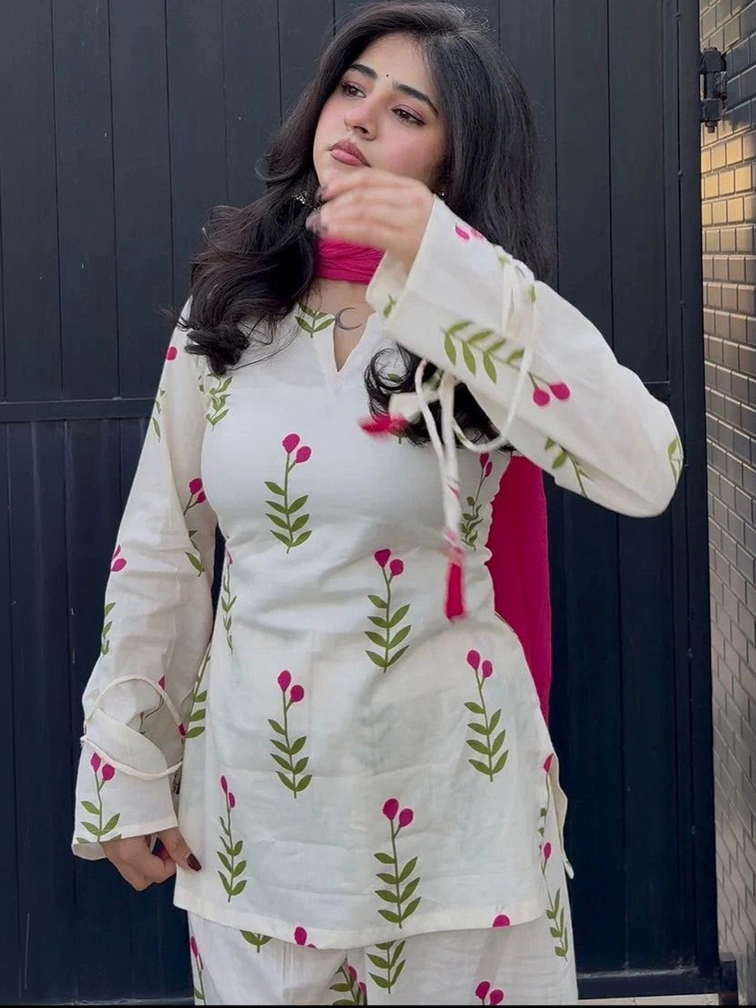 Women Floral Printed Regular Kurta with Palazzos & With Dupatta