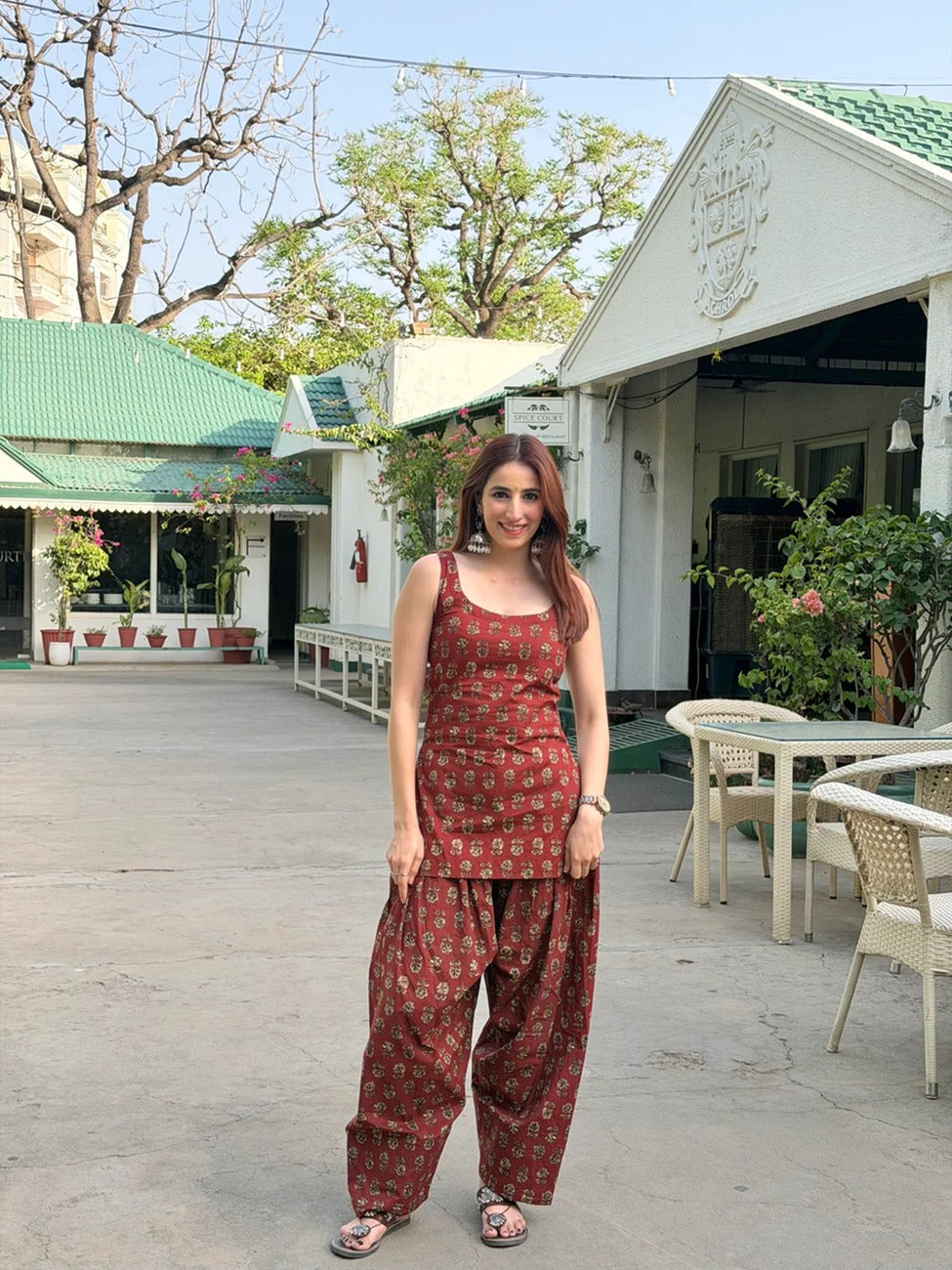 Meher Maroon Floral Print Sleeveless Kurta & Salwar Set