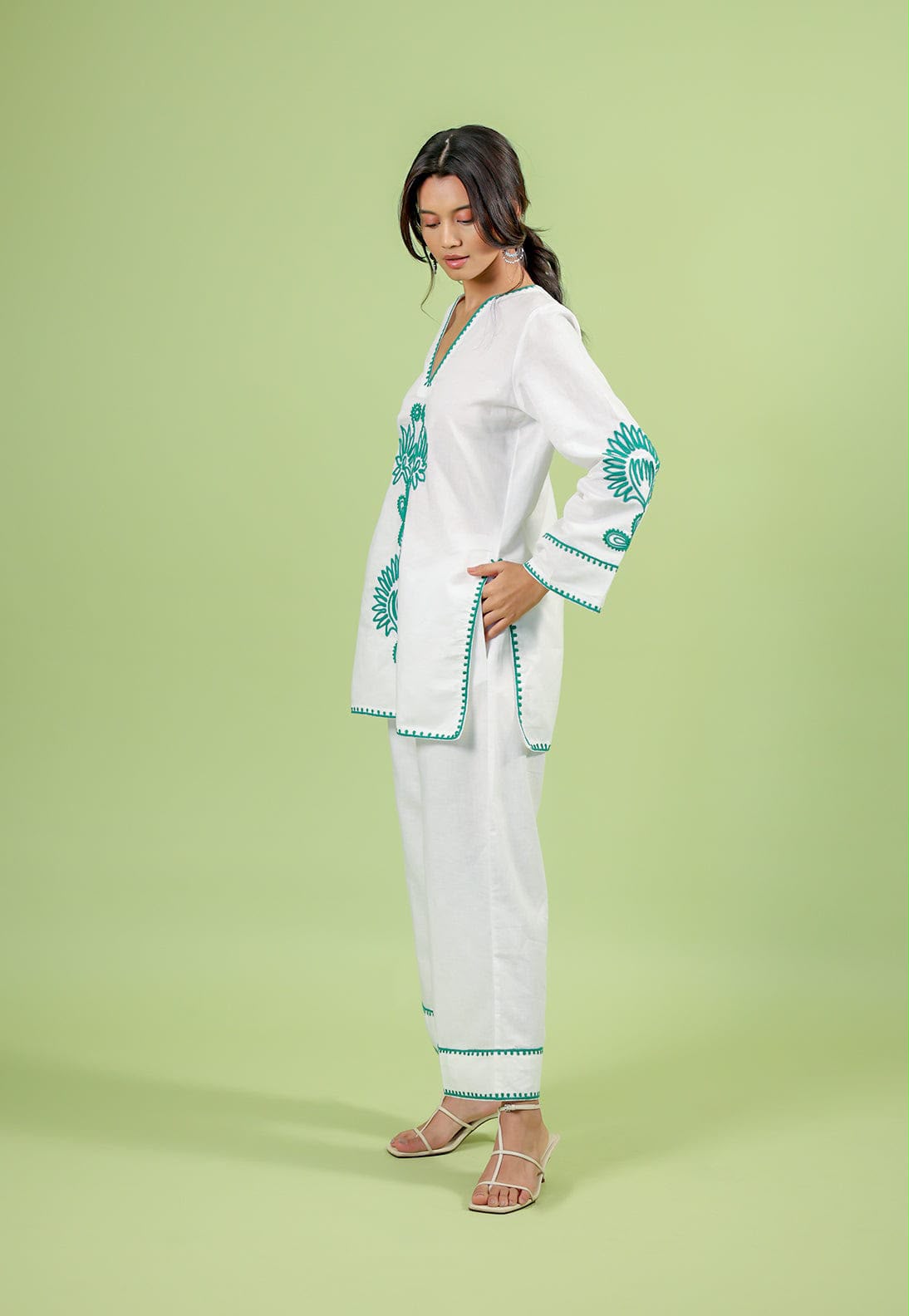 White Floral Embroidered Co-ord Kurta Set