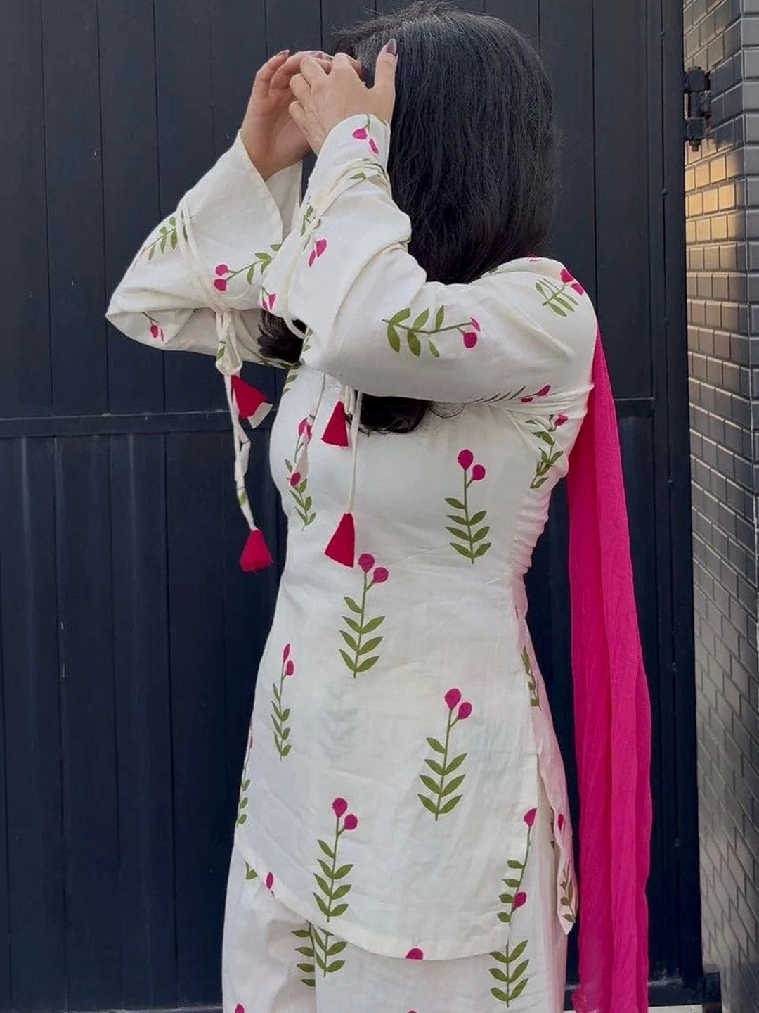 Women Floral Printed Regular Kurta with Palazzos & With Dupatta