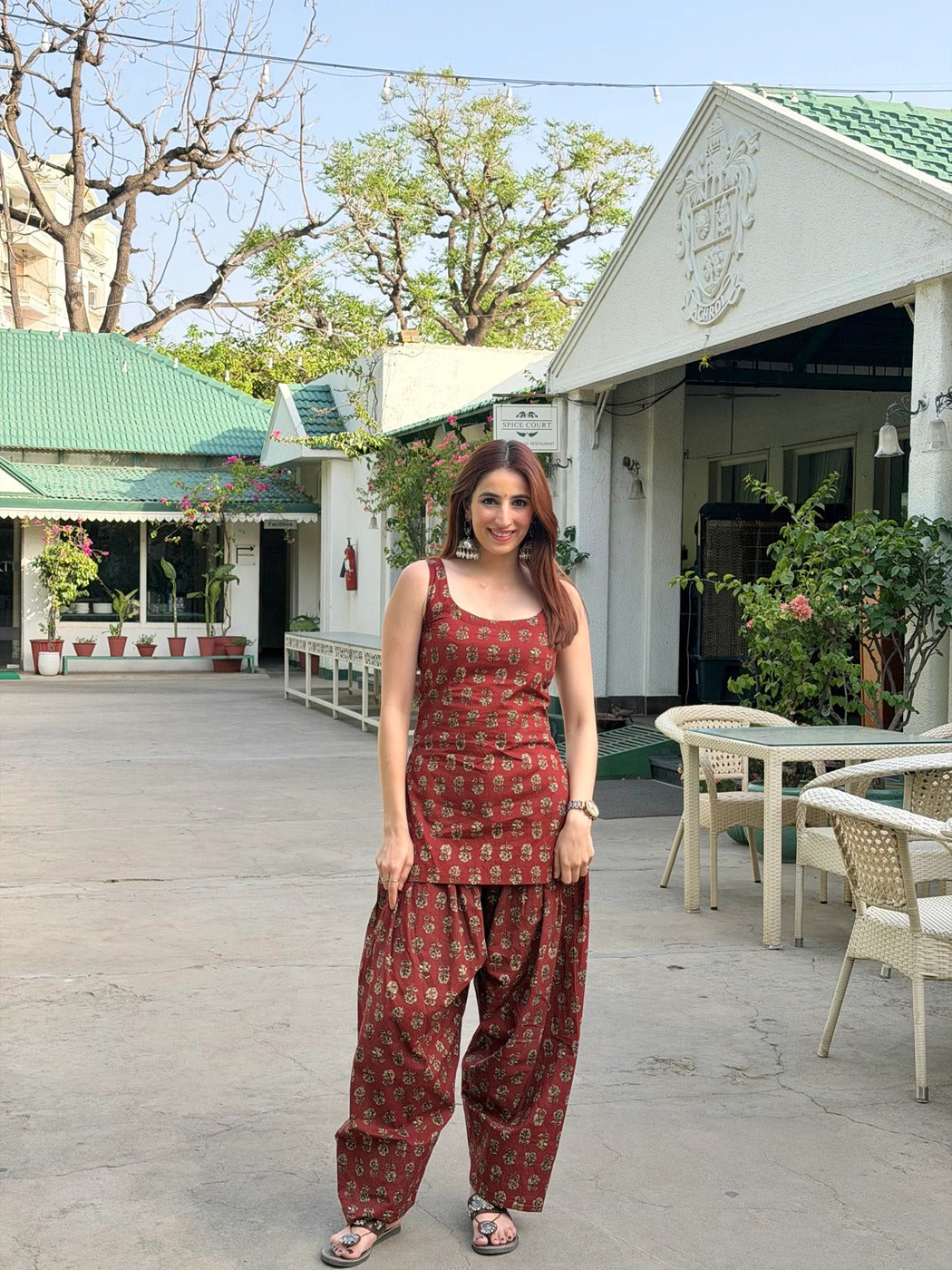 Meher Maroon Floral Print Sleeveless Kurta & Salwar Set