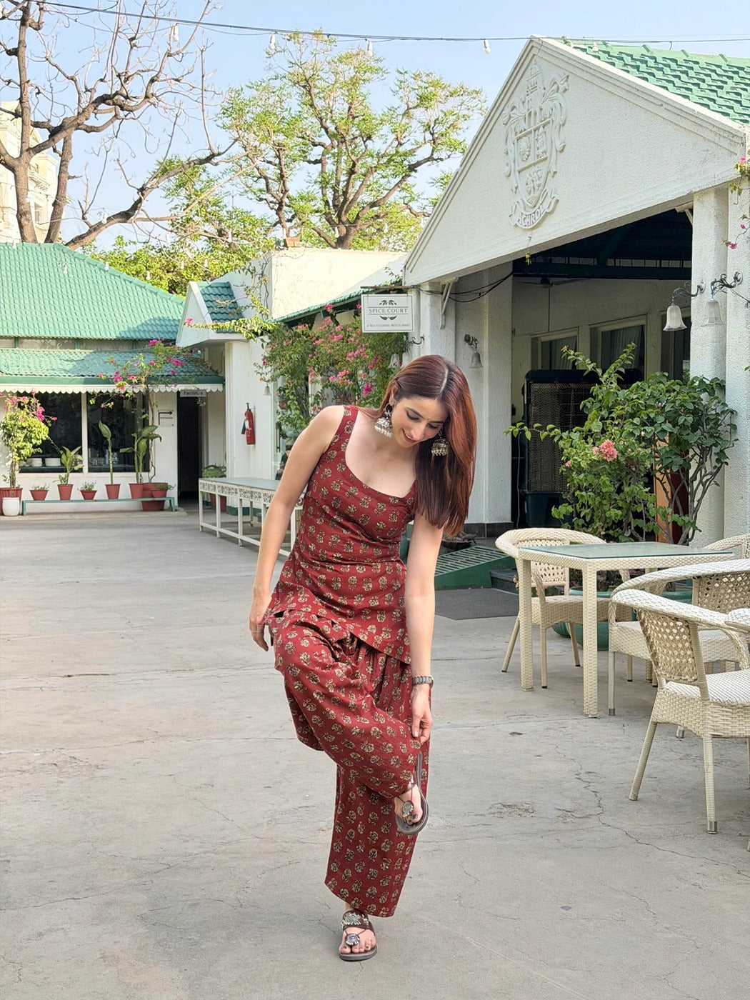 Meher Maroon Floral Print Sleeveless Kurta & Salwar Set