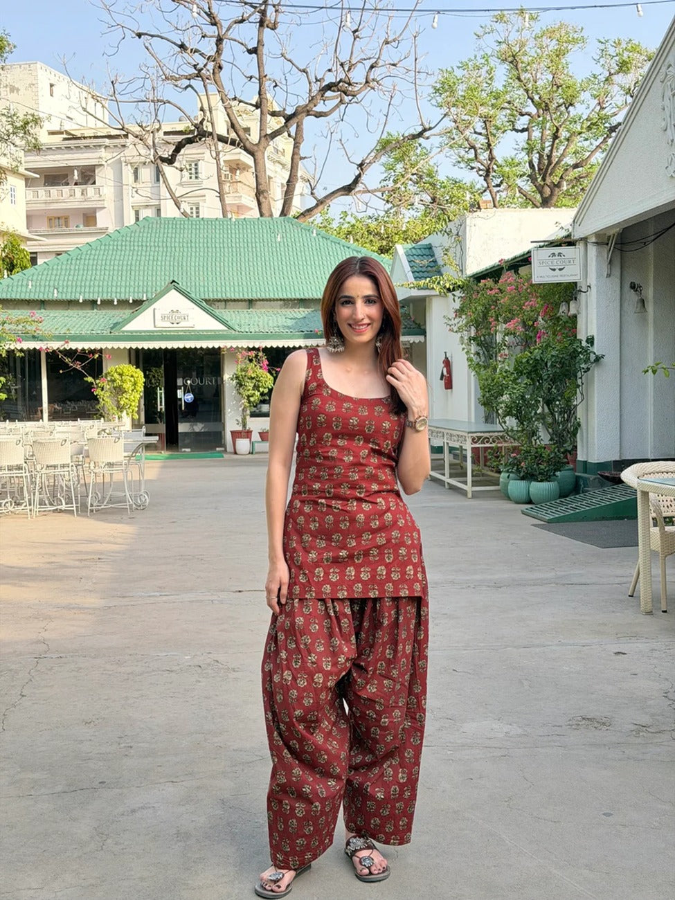 Meher Maroon Floral Print Sleeveless Kurta & Salwar Set