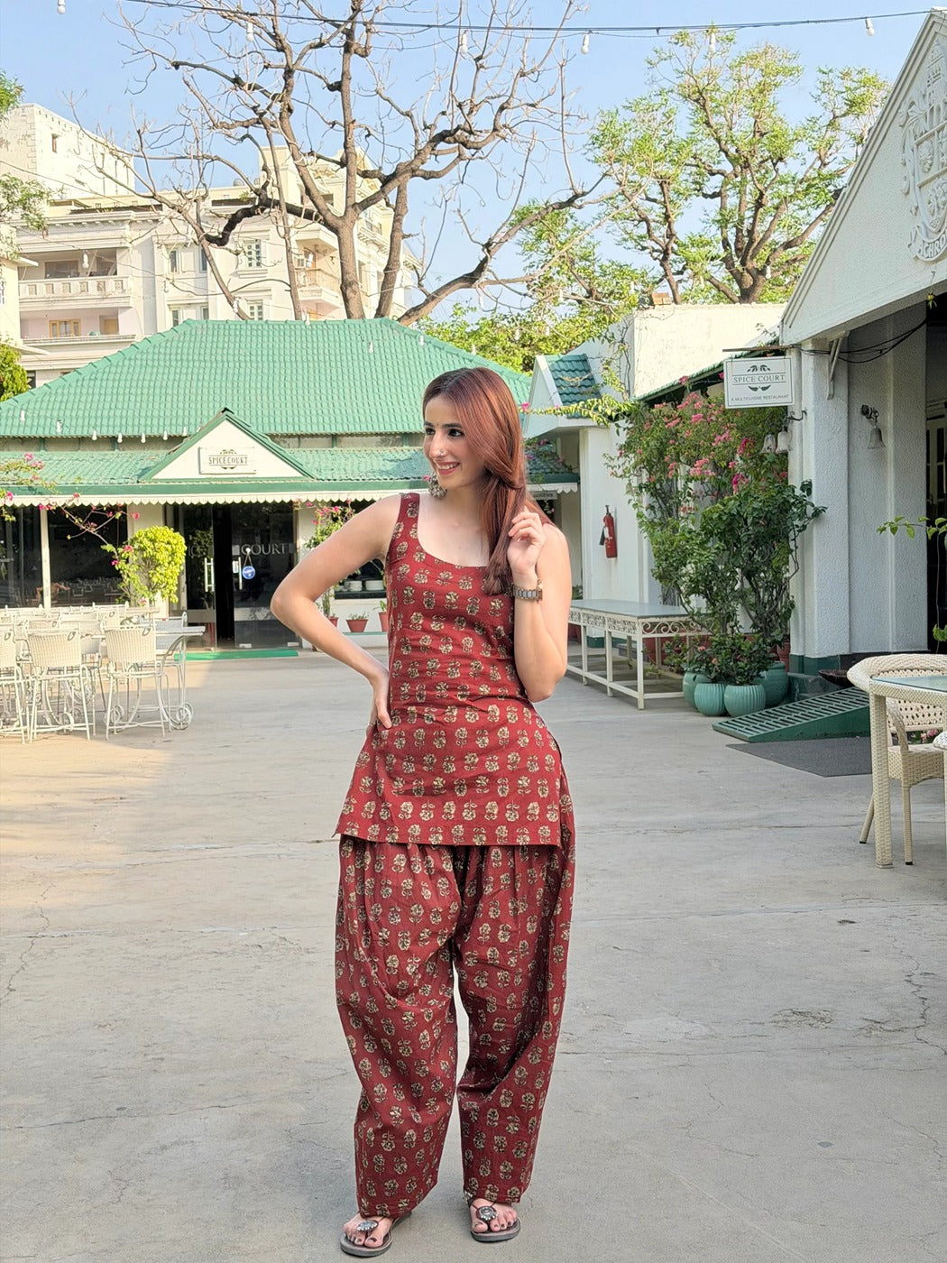 Meher Maroon Floral Print Sleeveless Kurta & Salwar Set